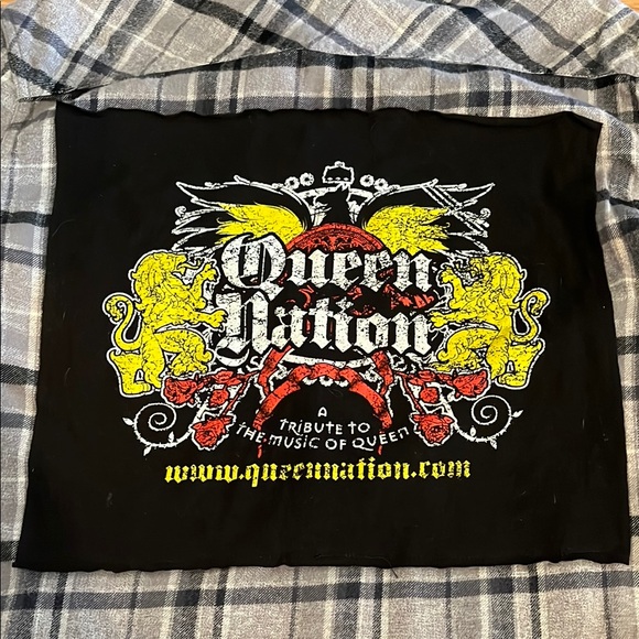 Queen Nation Flannel Shirt upcycled unisex Size Large L - Picture 3 of 7